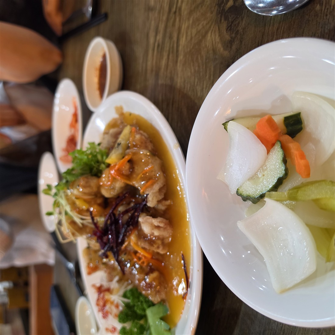 상담 마치고 먹은 점심 한 상