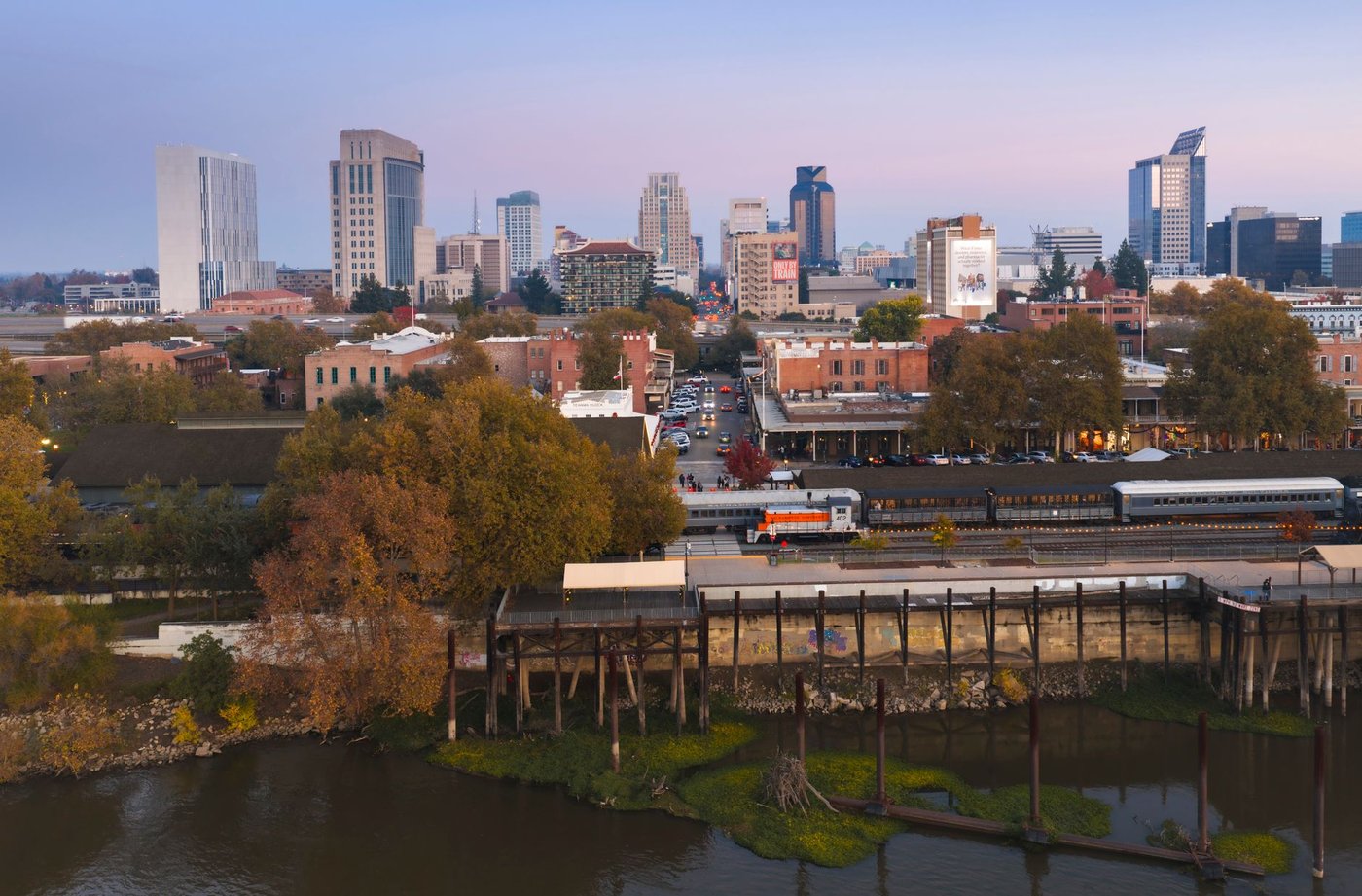 새크라멘토 다운타운 전경 / Downtown Sacramento skyline