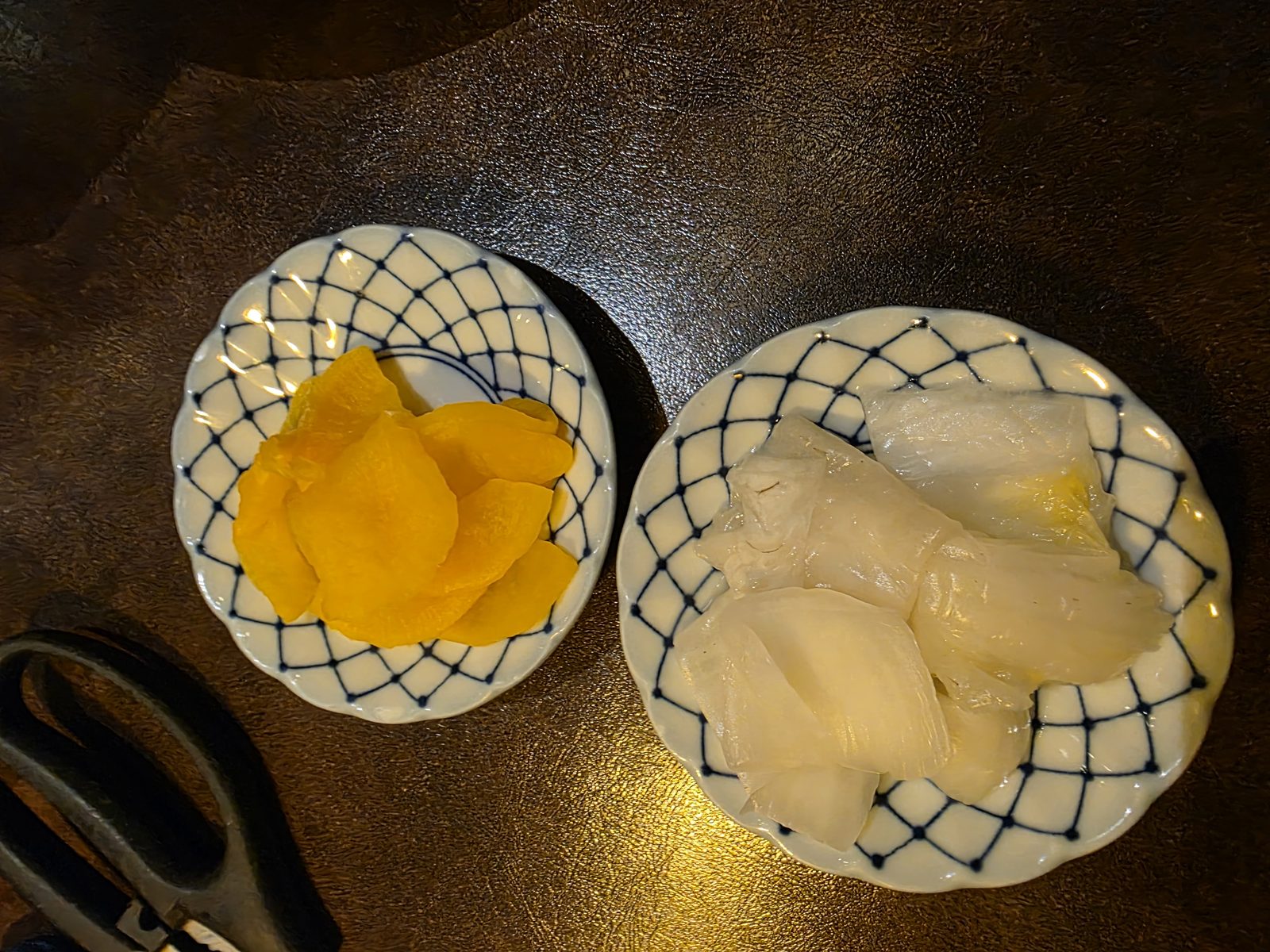 대구 무령궁 상담 후 근처 중국집 밑반찬 단무지와 양파